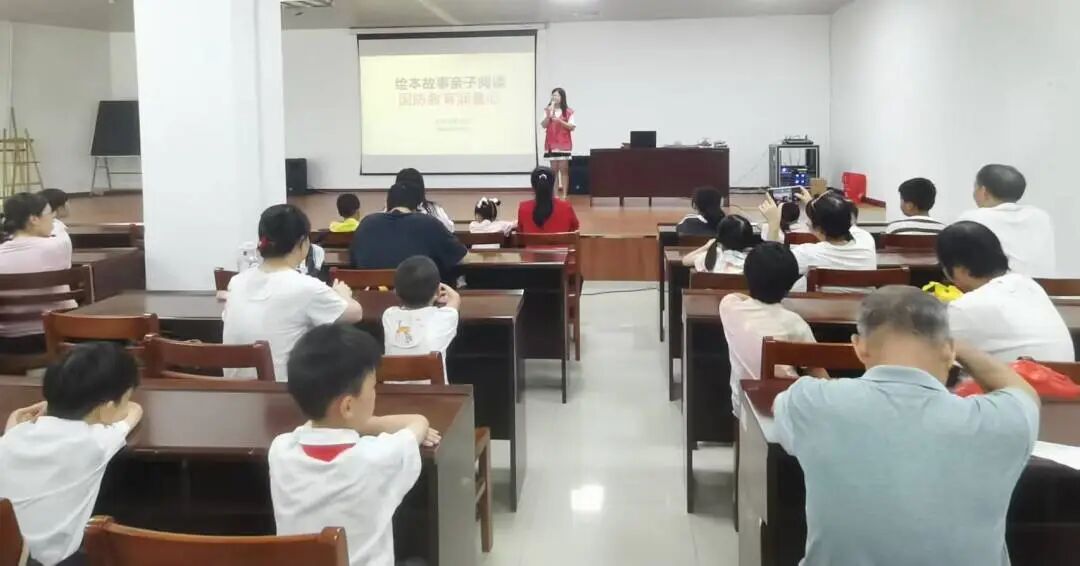 共绘强国梦——梧州市图书馆开展国防教育活动